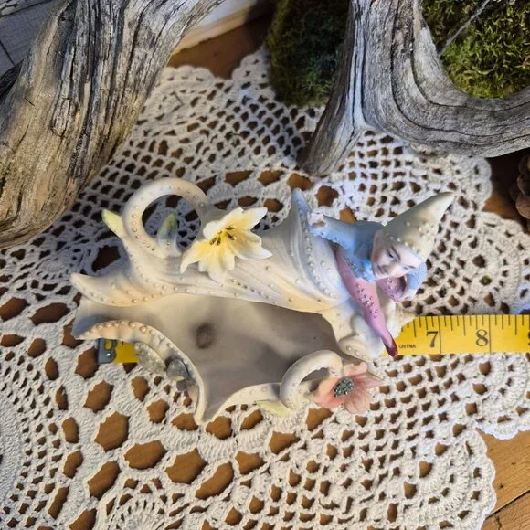 Vintage Pastel Porcelain Elf on a Shell Trinket Dish Planter - Picture 11 of 15